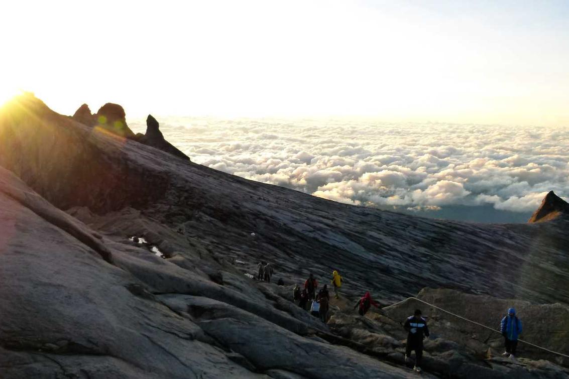 Sit hic praesentium maiores qui